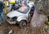 Motorista perde controle de veículo e fica preso entre as ferragens
