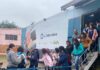 Último dia da carreta cinema na Praça no Bairro do Pires
