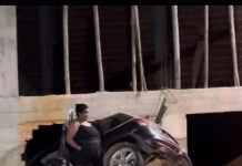 Motorista supostamente bêbado foge de blitz e bate carro contra em uma obra em construção no bairro Morada do Sol